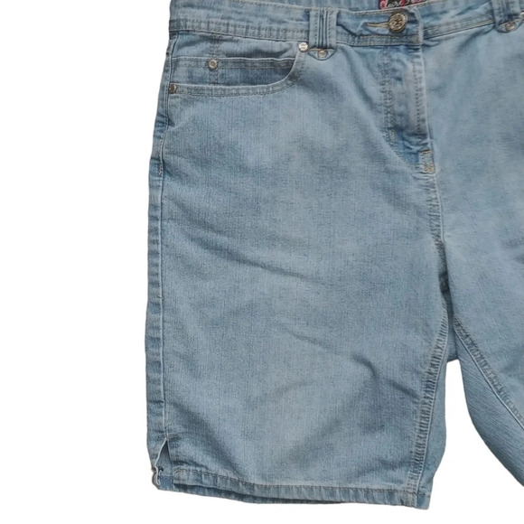 Claire France Cotton  Denim Faded Jean Shorts 14/16 - Picture 2 of 7